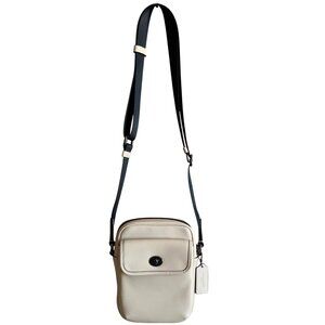 Coach Turnlock Crossbody Ivory Leather Adjustable Strap Small Camera Bag Unisex